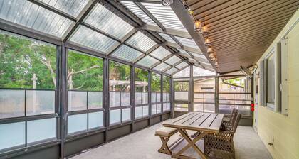Poolside Paradise! Central Merritt Island Home