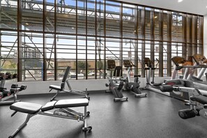Fitness facility - Chic 1-Bed with Pool by River, Ferry & Amenities (Wentworth Point)