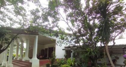 Hotel O Homestay Bonjeruk Near Restoran Pawon 21 Bonjeruk