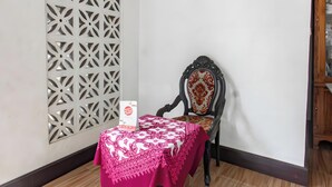 Reception - Hotel O Homestay Bonjeruk Near Restoran Pawon 21 Bonjeruk (Jonggat)