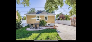 Outdoor dining - Cute house that is centrally located! (Salt Lake City)