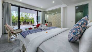 5 bedrooms, in-room safe, iron/ironing board, free WiFi