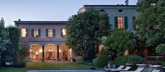 Villa Diodoro: Una elegante ed accogliente antica casa su due piani situata in un piccolo borgo nel cuore della Franciacorta.