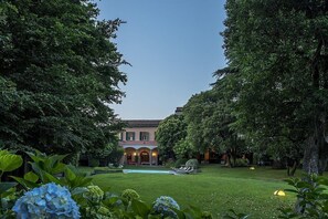 Exterior - Villa Diodoro: An elegant and welcoming two-story ancient house located in a small hamlet in the heart of the Franciacorta, with Free WI-FI. (Cazzago San Martino)