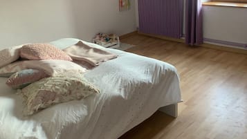 2 habitaciones, tabla de planchar con plancha y wifi