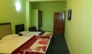 Family Room | Free WiFi, bed sheets - Kulsoom Hotel Islamabad (Islamabad)