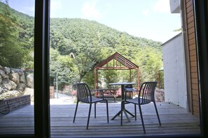 Charlie's House 1F | Terrace/patio