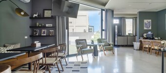 Chill Style Smart Stay