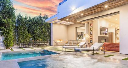 Luxe WeHo Villa, Walk to Melrose Ave, Pool + Hot Tub | North Vista by AvantStay