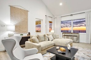 TV connectée, cheminée, espaces bureaux