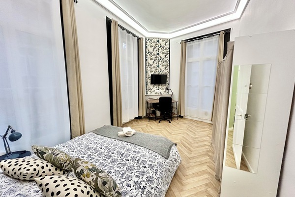 4 Schlafzimmer, Schreibtisch, Bügeleisen/Bügelbrett, kostenloses WLAN