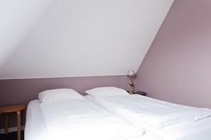 3 bedrooms, free WiFi - Nice home in Earnewâld with Whirlpool and sauna (Earnewald)