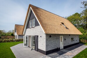 Exterior - Villa on Texel near Beach and Forest (De Koog)