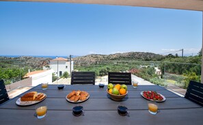Villa | Terrace/patio