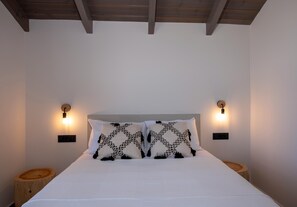 Villa | 4 bedrooms, hypo-allergenic bedding, in-room safe, blackout drapes - Armour Eclectic Villa (Platanias)