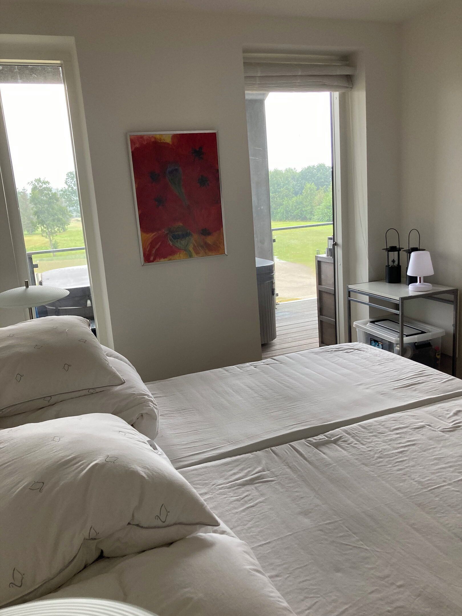 2 bedrooms, iron/ironing board, free WiFi