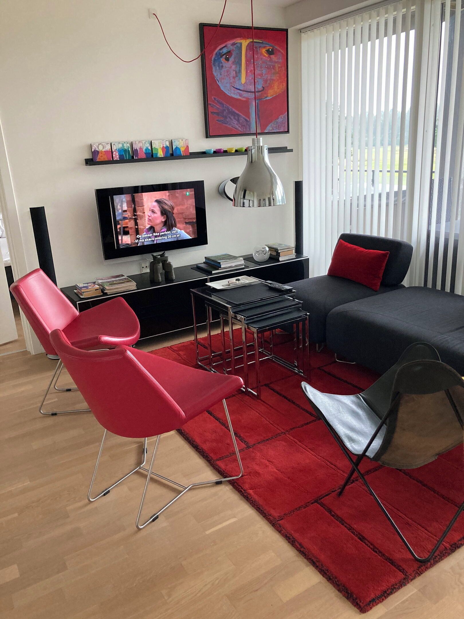 Télévision, lecteur de DVD, chaîne hi-fi