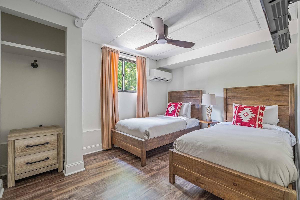 Basic Room (Self Check-in with Virtual Front Desk) | 1 bedroom, individually decorated, individually furnished