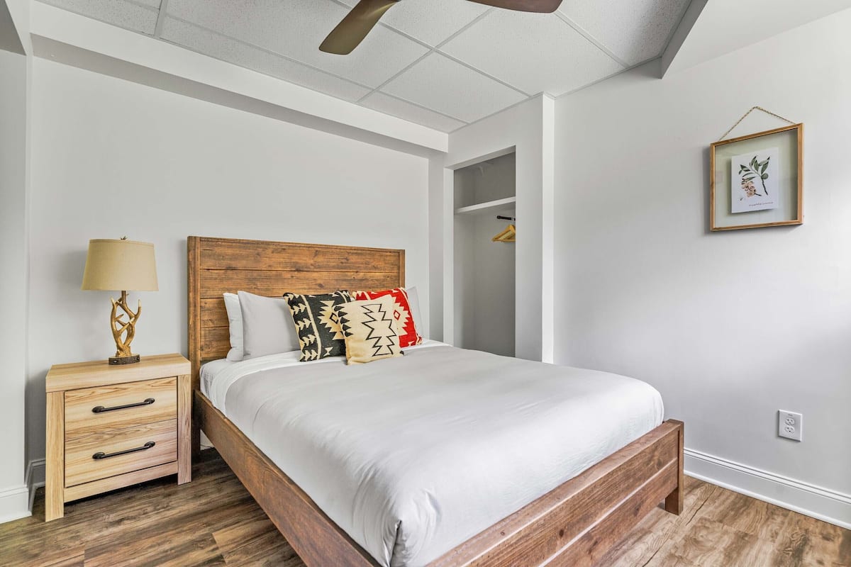 Comfort Room (Self Check-in with Virtual Front Desk) | 1 bedroom, individually decorated, individually furnished