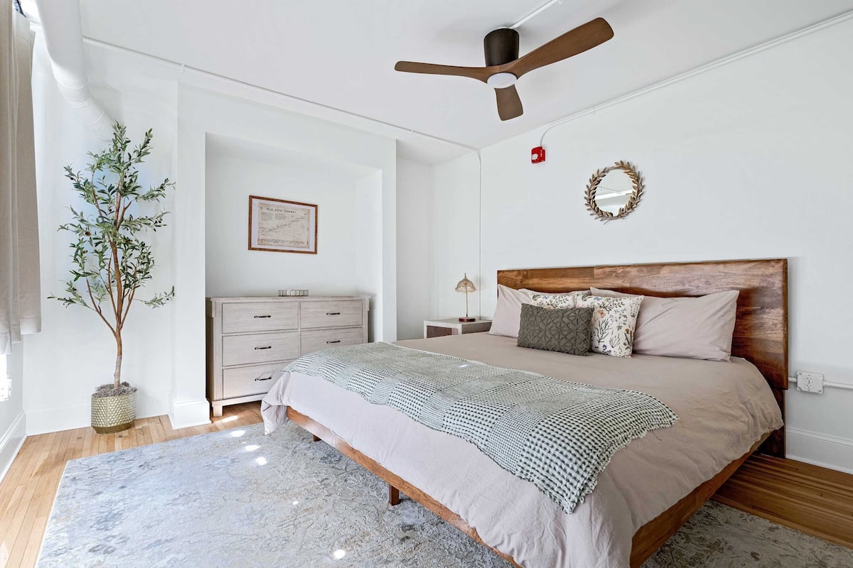 Classic Suite (Self Check-in with Virtual Front Desk) | 1 bedroom, individually decorated, individually furnished