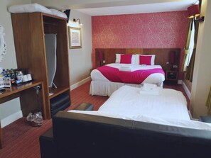 Desk - Romany Rye By JD Wetherspoon (Dereham)