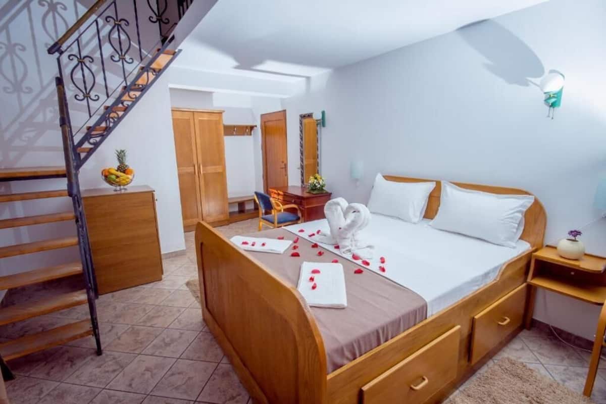 Gallery-Apartment | 2 Schlafzimmer, Schreibtisch, Bügeleisen/Bügelbrett, kostenloses WLAN