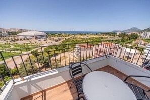 Deluxe Suite | Terrace/patio