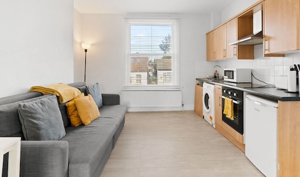 Interior - TTSA - Essential 1 Bedroom Apartment 2 - Croydon (Croydon)