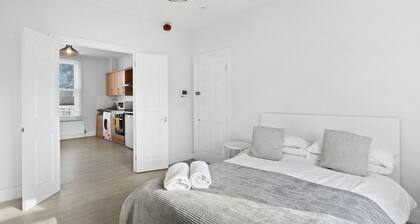 TTSA - Essential 1 Bedroom Apartment 2 - Croydon