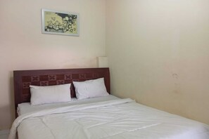 Deluxe Double Room - Hotel O Villa Cemara Syariah (Bandar Lampung)