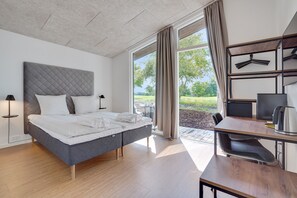 2 عدّة غرف نوم وخزنة داخل الغرفة ومكتب وواي فاي مجانًا