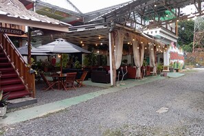 Exterior detail - OYO 93631 Eltsania Exclusive Homestay Syariah (Bandar Lampung)