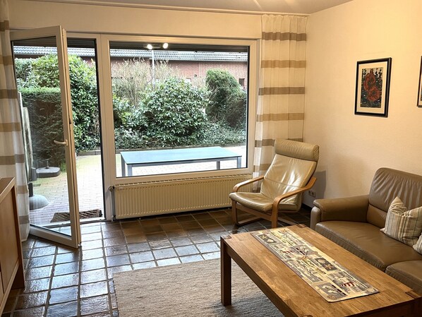 Fernseher, Stereoanlage