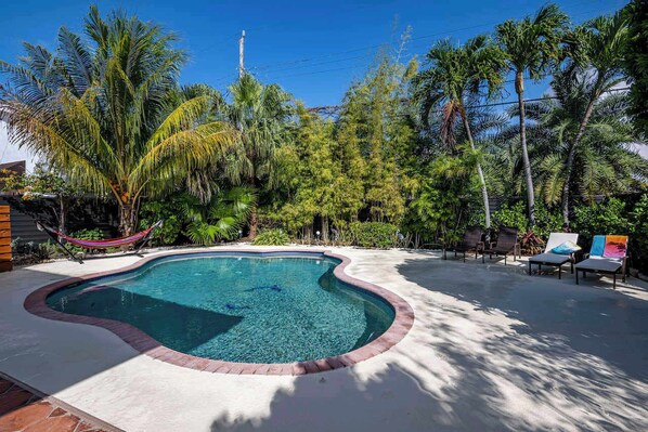 Pool - Surfers Cove – 3BR/2BA Pool Home Near Calle Ocho (Miami)