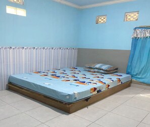 Bureau, Wi-Fi gratuit, draps fournis