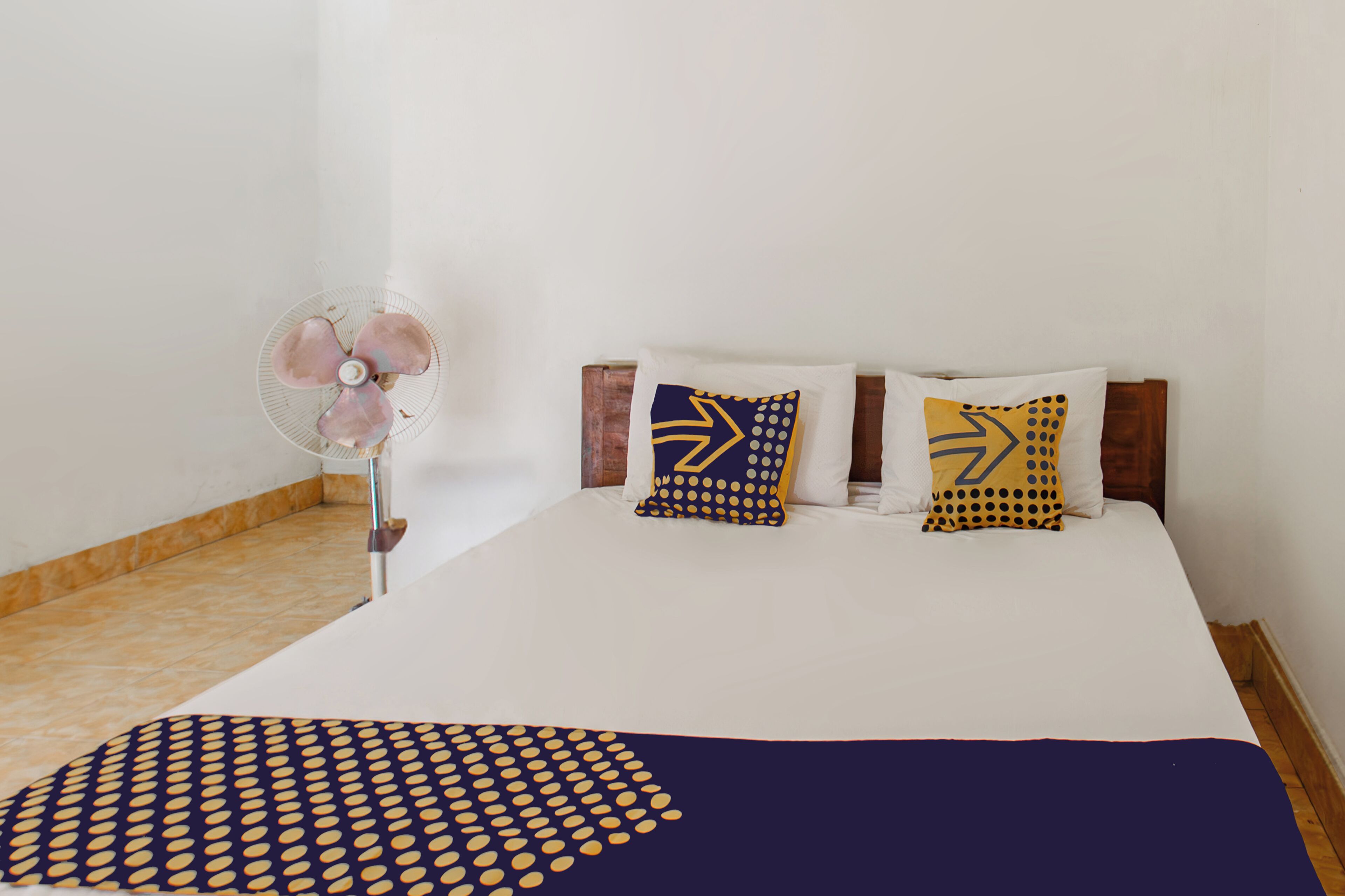 Economy-Doppelzimmer | Schreibtisch, kostenloses WLAN, Bettwäsche