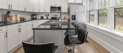 Fridge, microwave, oven, stovetop