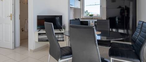 Superior Apartment, 2 Bedrooms, Terrace, Sea View | Private kitchen