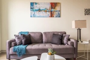 TV, offices - Stunning Nulu 1BR CozySuites 02 (Louisville)