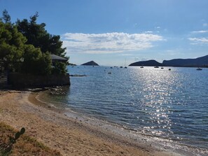 Beach - Avlaki Getaway Villa (Porto Rafti)