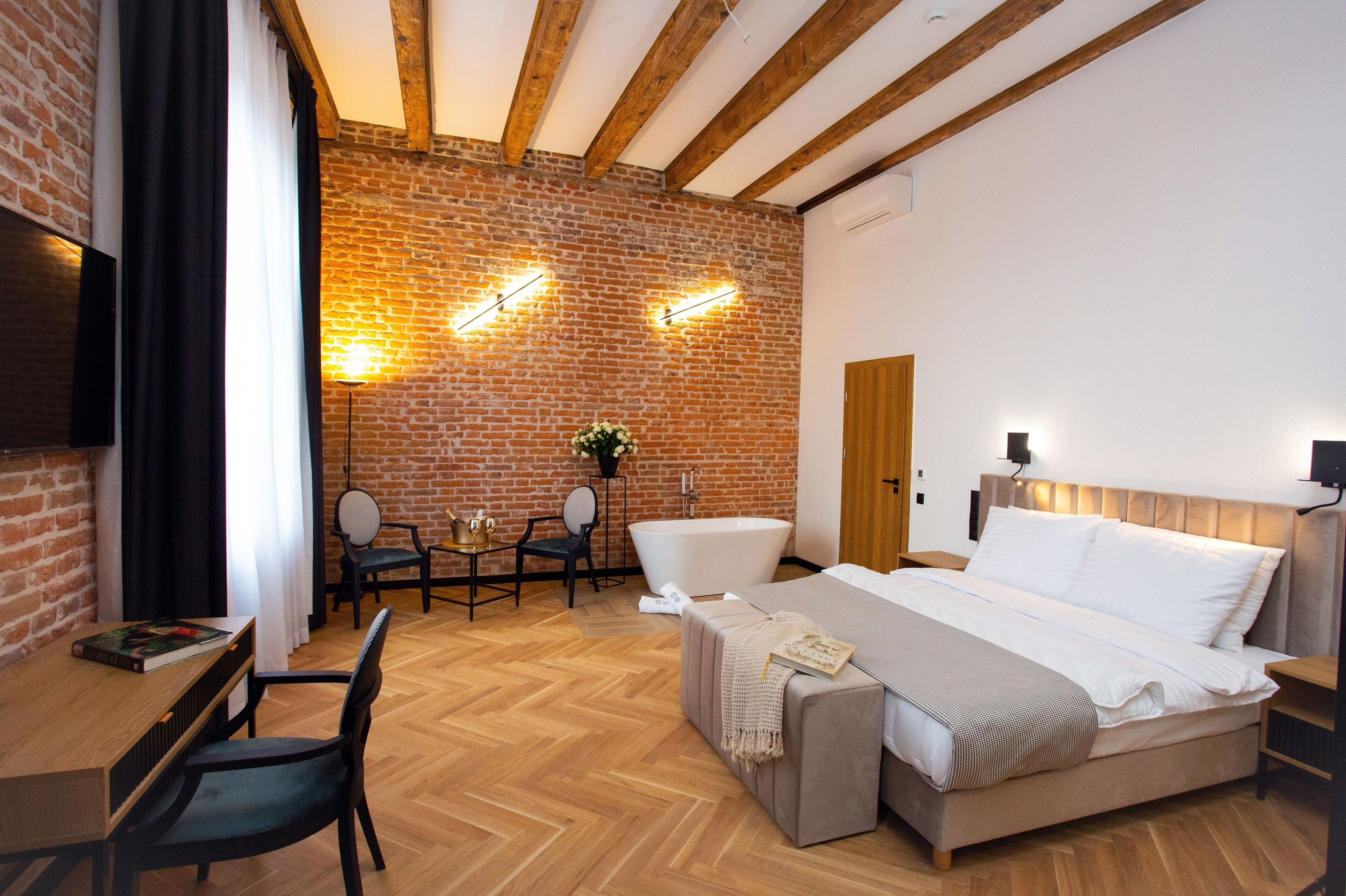 Ropa de cama de alta calidad y minibar 