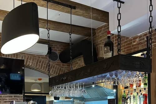 Tägliches kontinentales Frühstück gegen Gebühr