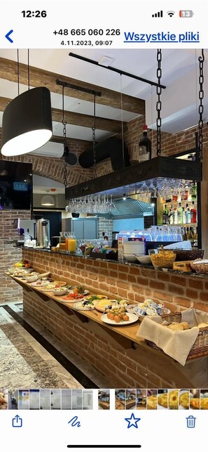 Daily continental breakfast (PLN 90 per person) - Hotel Teatr (Kraków)