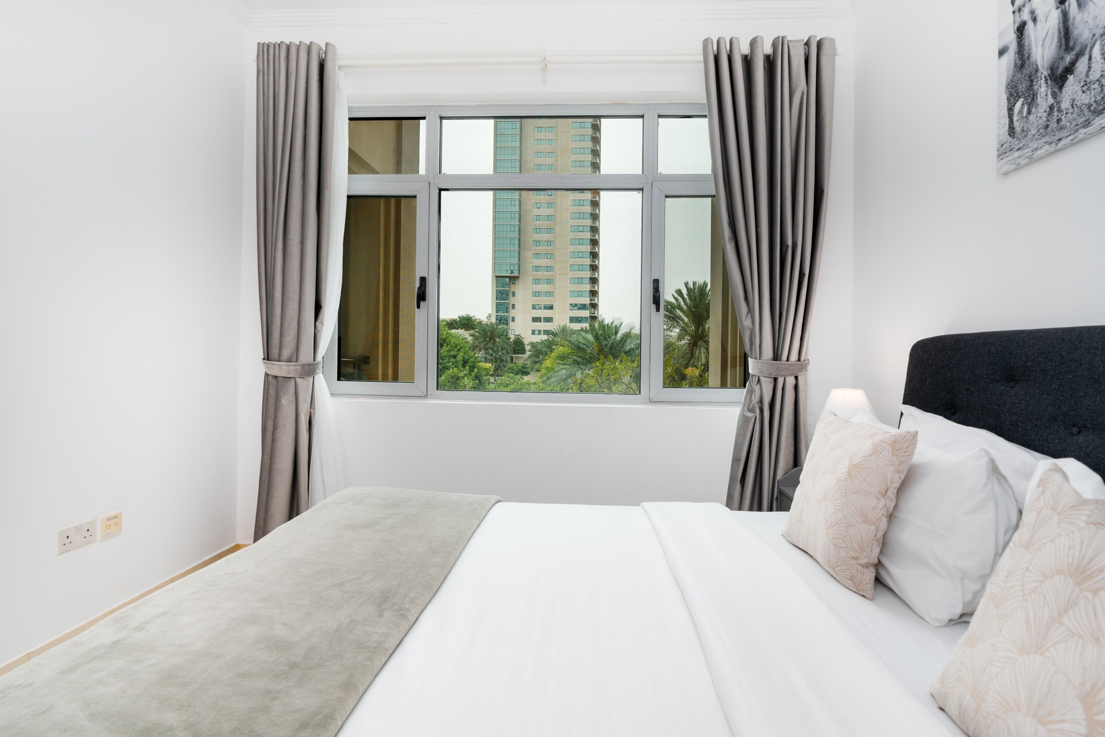 Apartamento premier | 2 quartos, cofres nos quartos, individualmente decorados