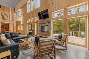 Smart TV, fireplace, offices