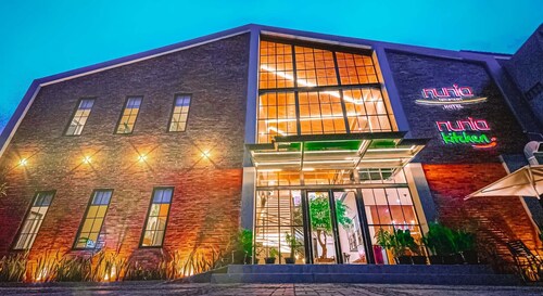 Nunia Tamansari Hotel