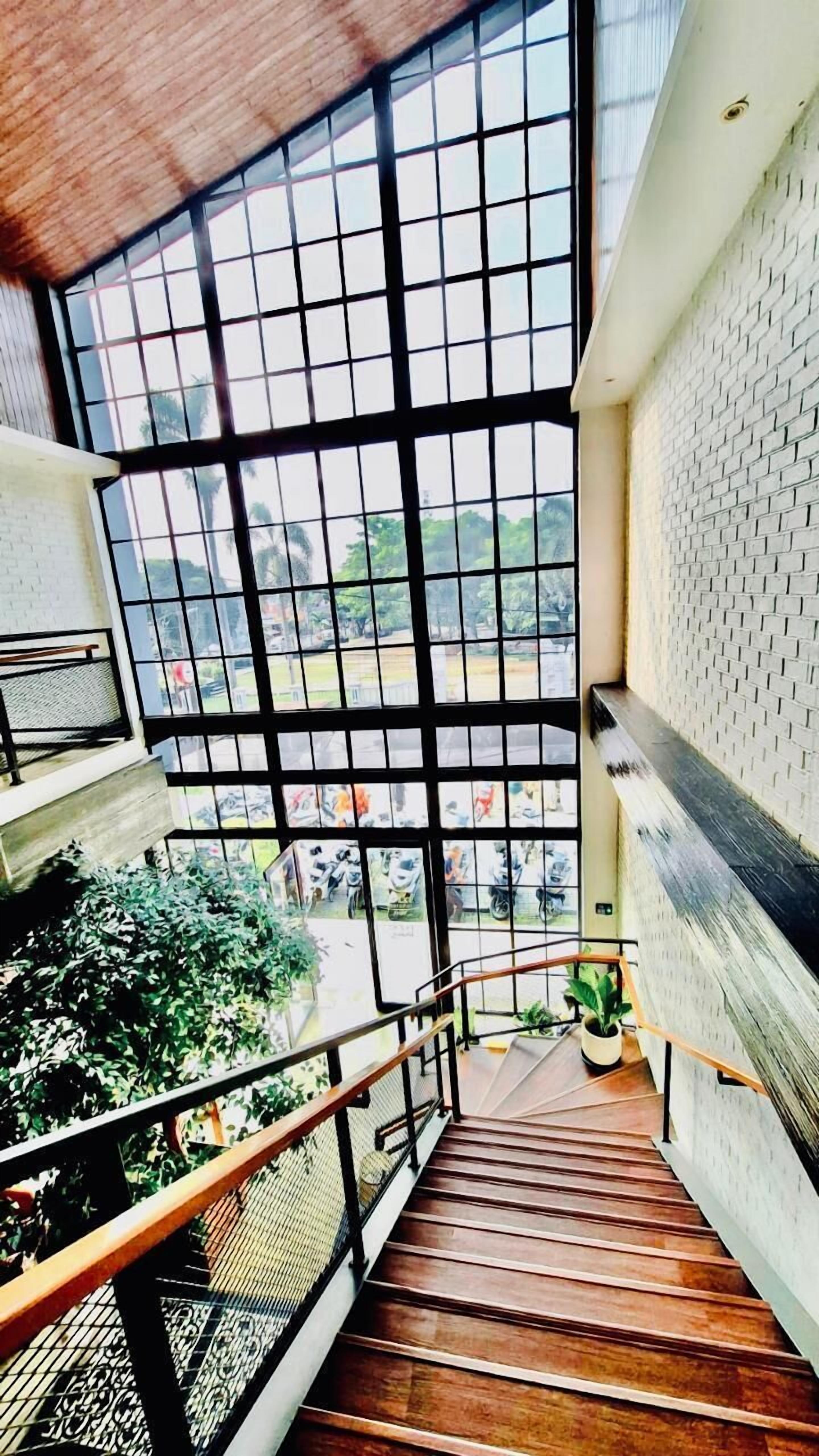 المنشأة من الخارج