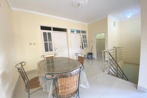 Lobby - Hotel O Udayana Guesthouse Syariah (Sentul City)