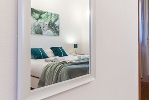 2 bedrooms, iron/ironing board, bed sheets - Exclusive Roth Aparments (Sassari)