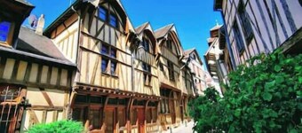 Petit Logement Indépendant - Calme Avec Cour Sécurisé - 10 Minutes de Troyes